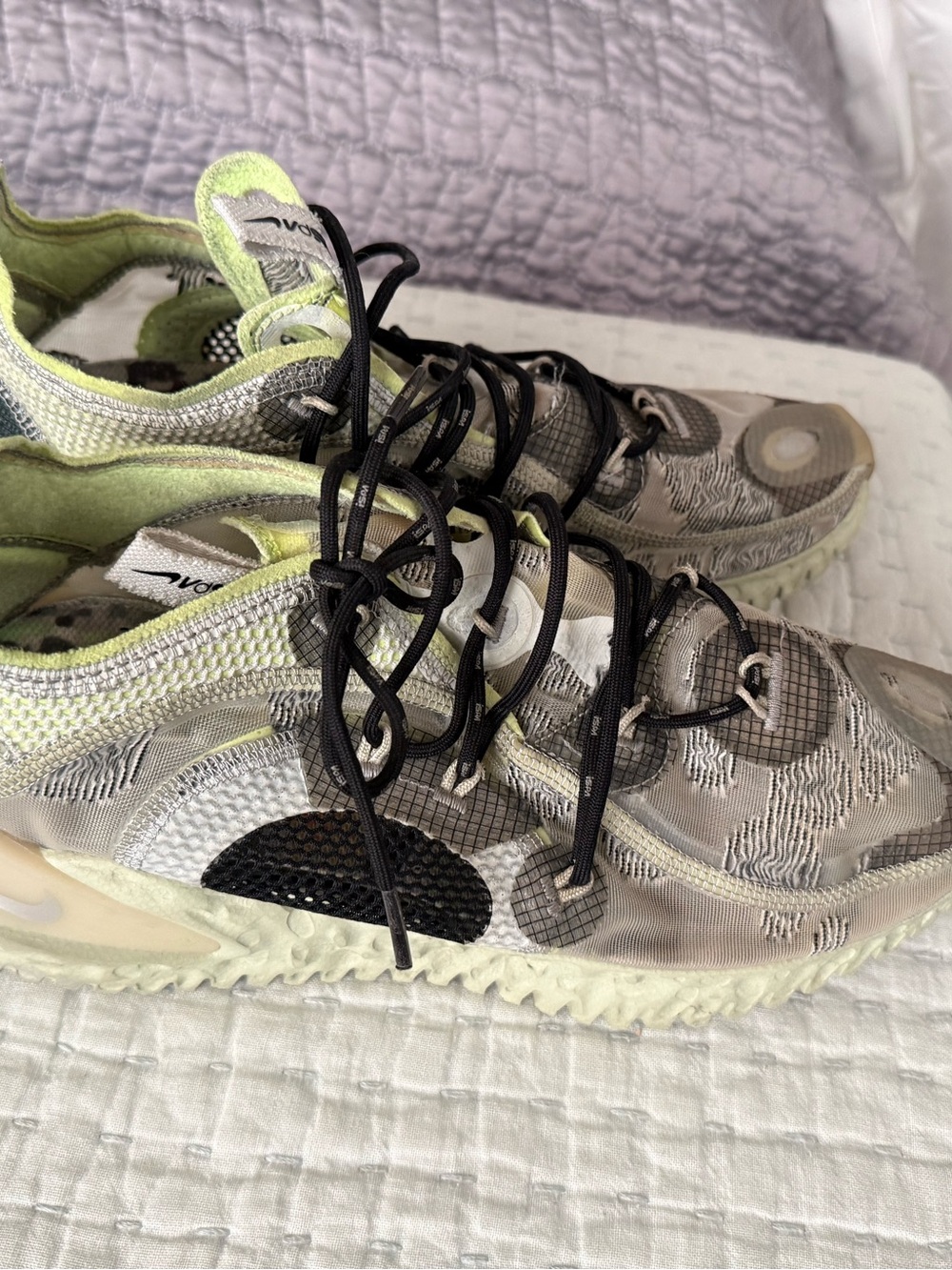 Nike Men’s Neutral Gray & Lime Green Athletic Sneakers